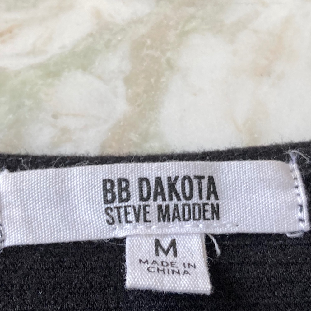 Sweater - Picture 5 of 6